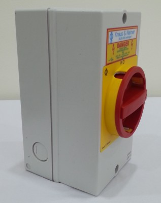 Isolator hộp nhựa IP66-67